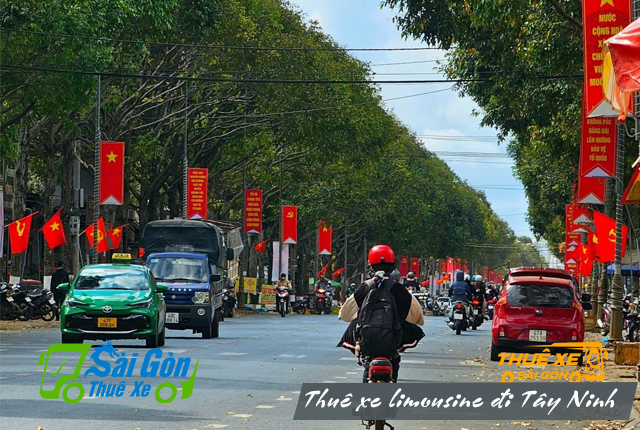 Cho thuê xe du lịch đi thị trấn Phước An