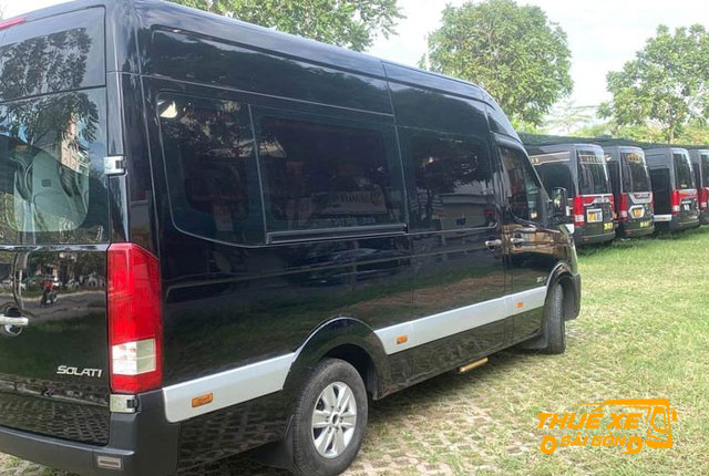 Giá cho thuê xe Limousine 9-16-19 chỗ đi Cà Mau