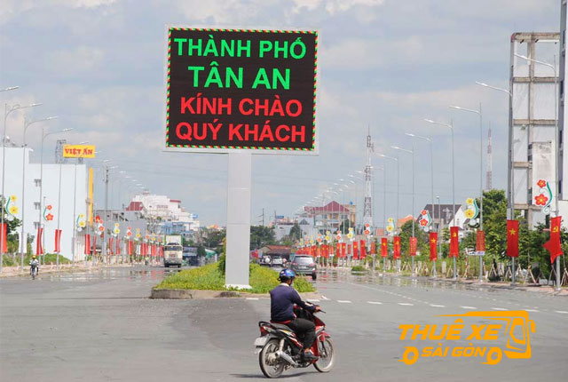 Bảng giá cho thuê xe du lịch từ Sài Gòn đi Long An giá rẻ