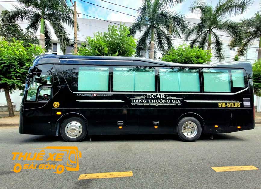 Limousine 16 chỗ dòng xe cao cấp nhất trong phân khúc 16 chỗ