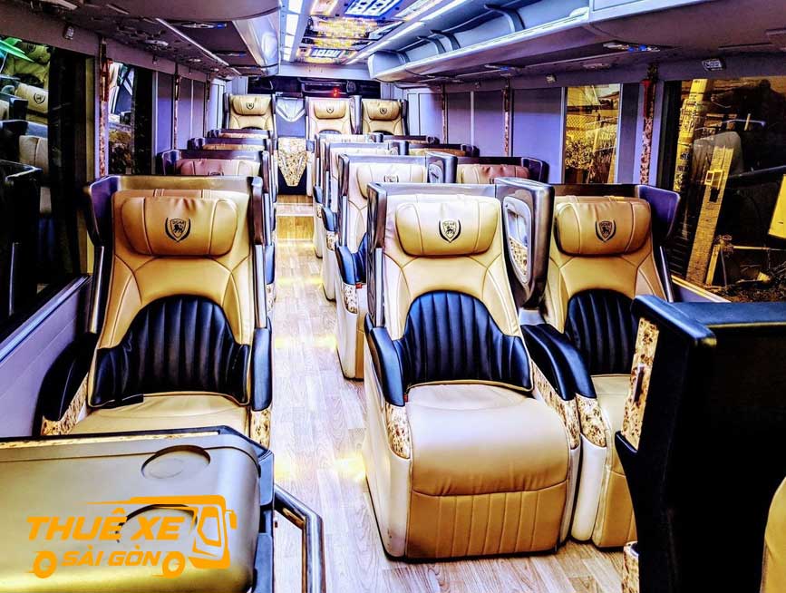 Bên dòng xe limousine 16 chỗ