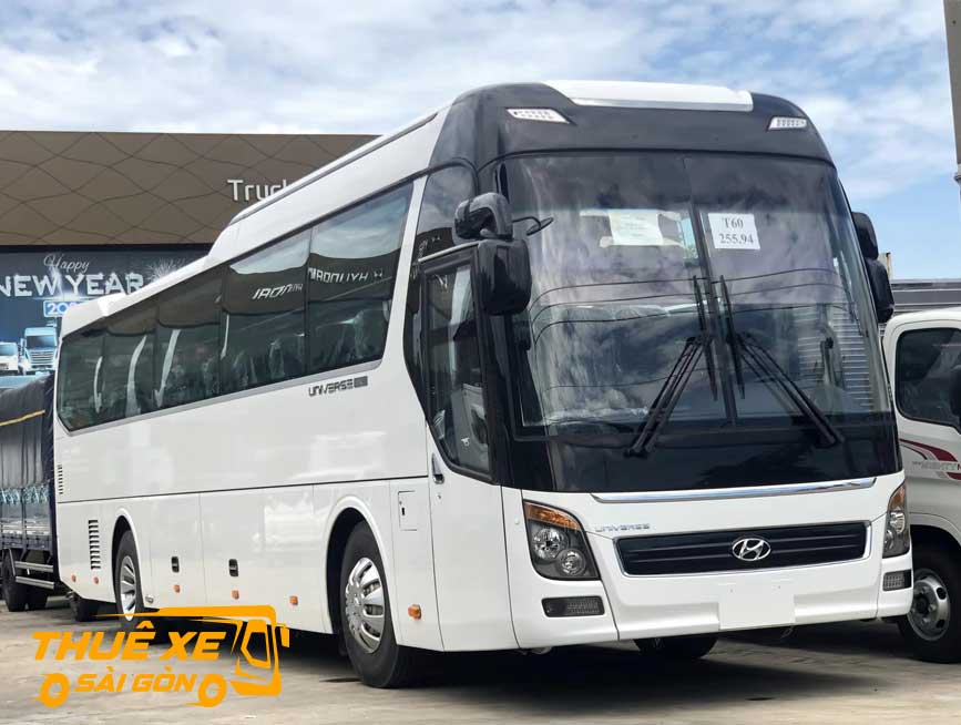 Xe du lịch 45 chỗ Hyundai Universe