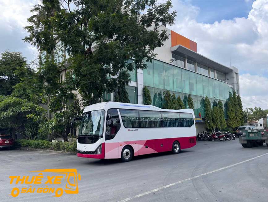 Hyundai Global 29 chỗ đi Kontum