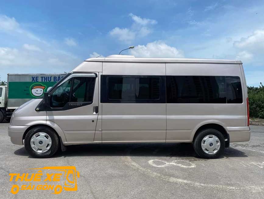 Mẩu xe 16 chỗ Ford Transit ưa chuộng hiện nay