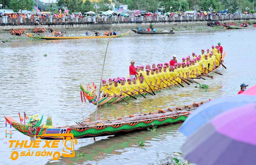 Đua thuyền ghe ngo - Nét đẹp trong lễ Óc Om Bóc Sóc Trăng