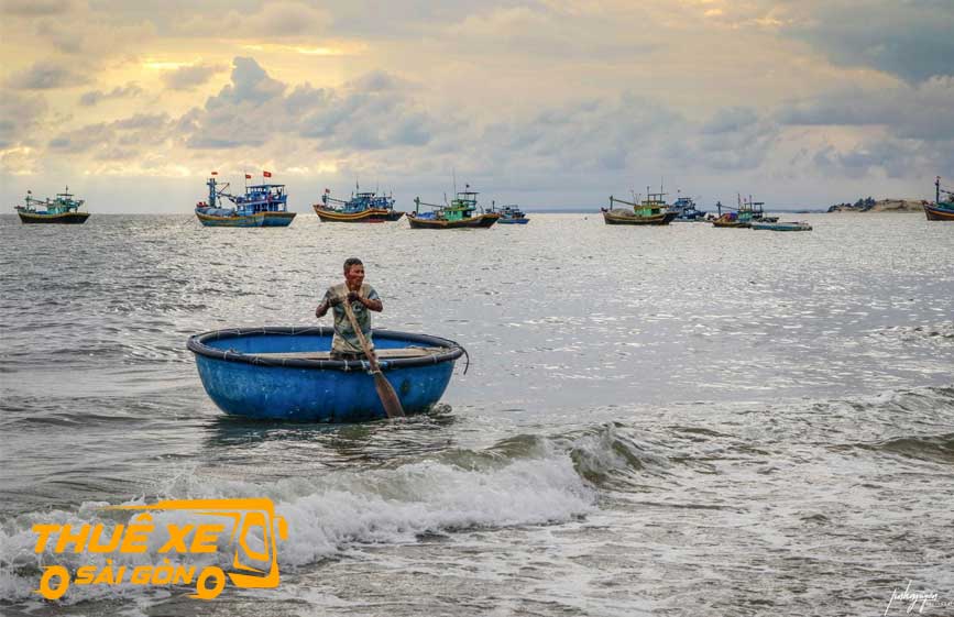 Biển Lagi vào mùa hè