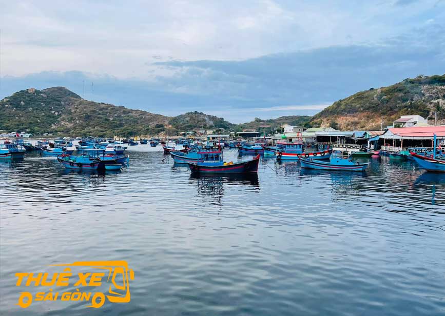 Yên bình trên vịnh Cam Ranh