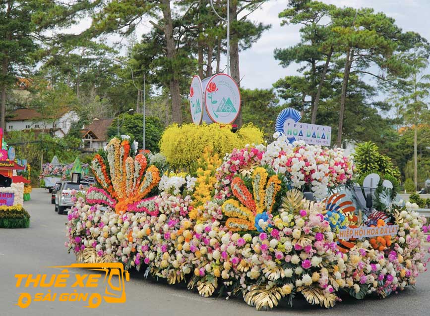 Cho thuê xe đi Festival Hoa Đà Lạt