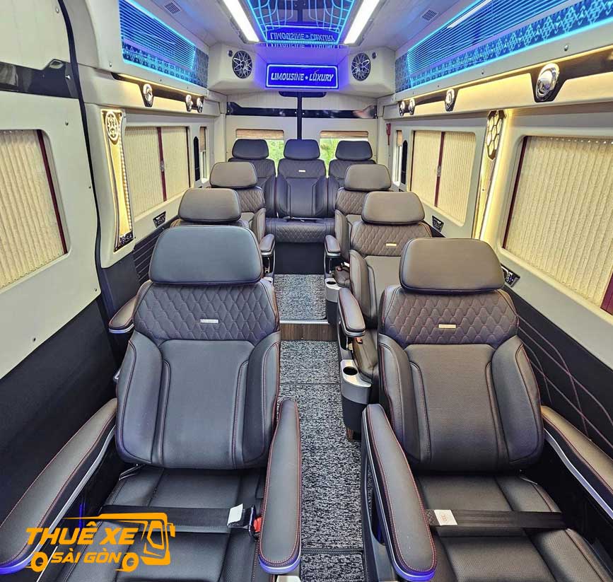 Phiên bản 11 ghế limousine