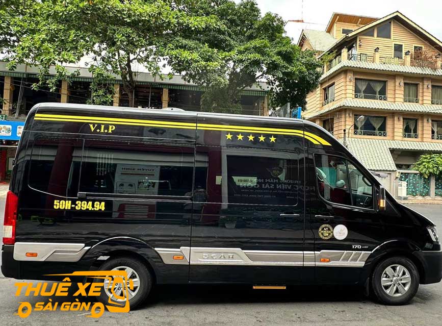 Dòng xe limousine 9 chỗ 