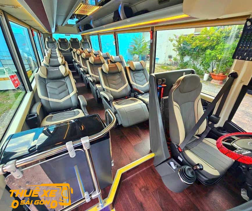 Nội thất xe limousine 20 ghế đi Hồ Tràm