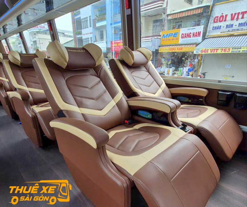 Nội thất limousine 28 ghế đi Hồ Tràm