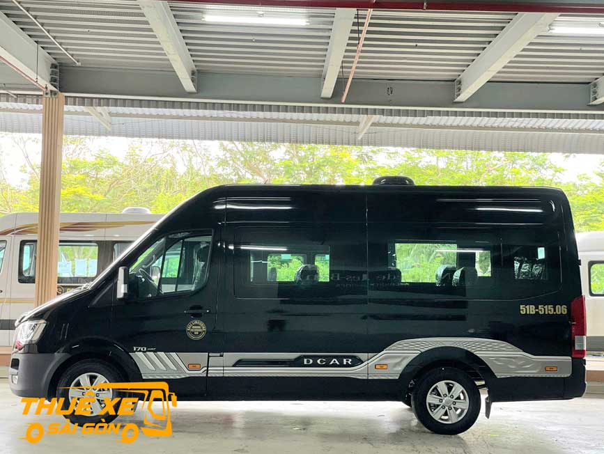 Dòng xe limousine 9 chỗ của hãng Dcar