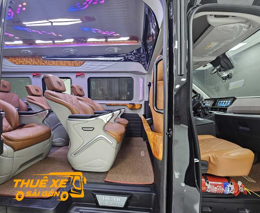 Sang trọng dòng xe limousine 11 ghế