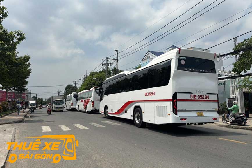 Tham khảo giá xe đưa rước học sinh