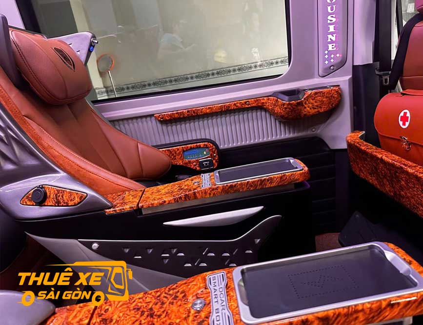 Đặt xe limousine VIP đi mũi Kê Gà