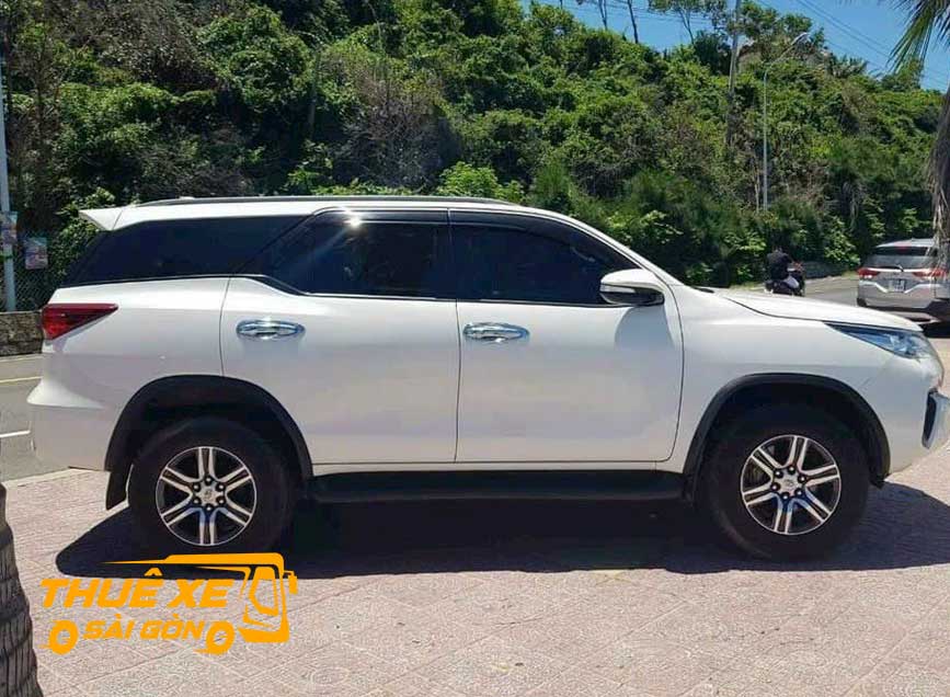 Dòng xe 7 chỗ phục vụ tham quan