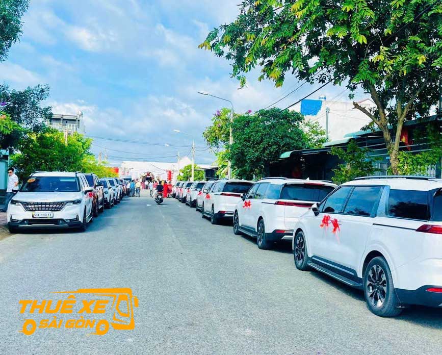 Dàn xe 7 chỗ phục vụ đám cưới