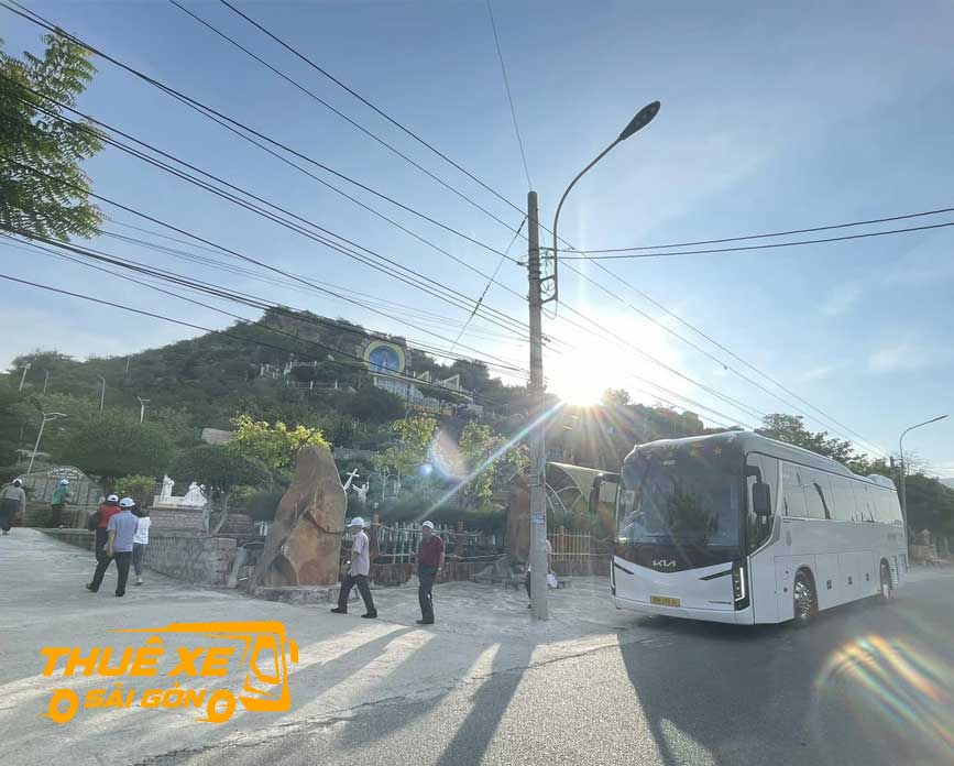 Dòng xe 45 chỗ cao cấp