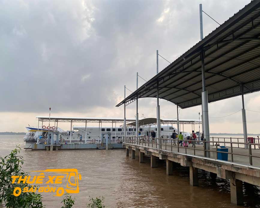 Cảng Trần Đề nơi xuất phát những con tàu đi Côn Đảo