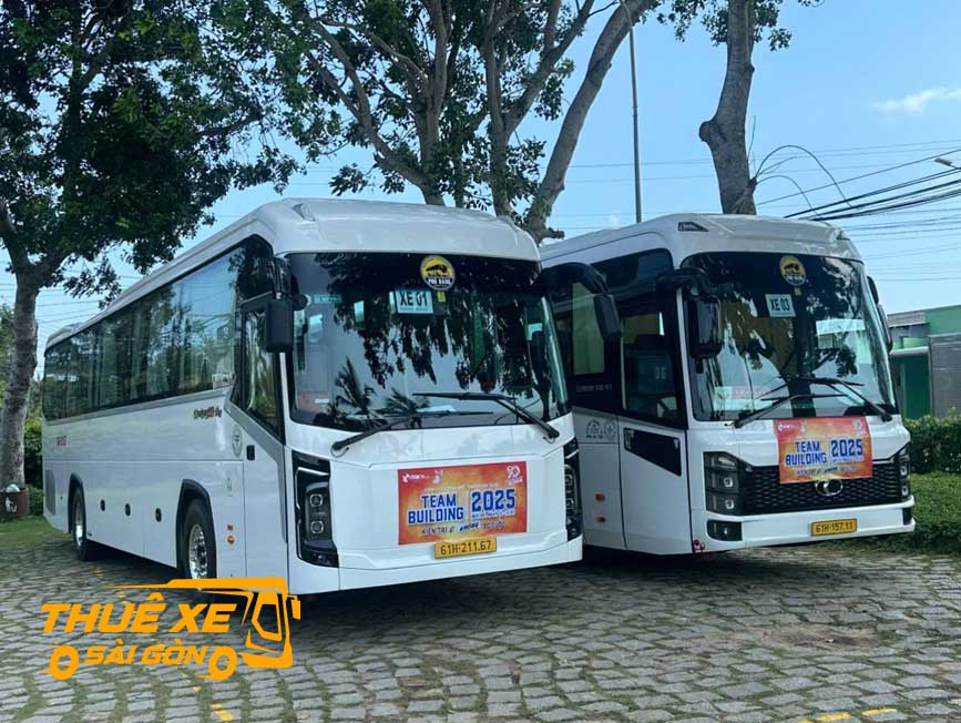 Xe 45 chỗ đi Tam Nông với dòng xe đời mới