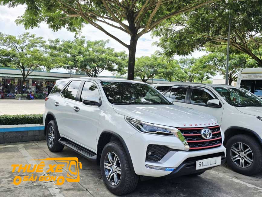 Đa dạng các dòng xe 7 chỗ đi Tam Nông