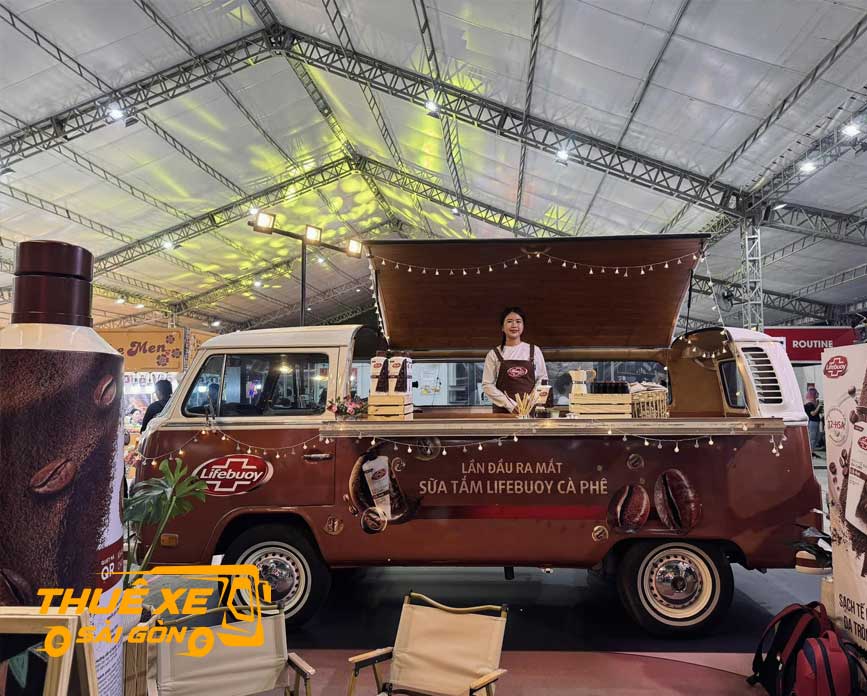 Xe Kombi tham gia một sự kiện quảng cáo