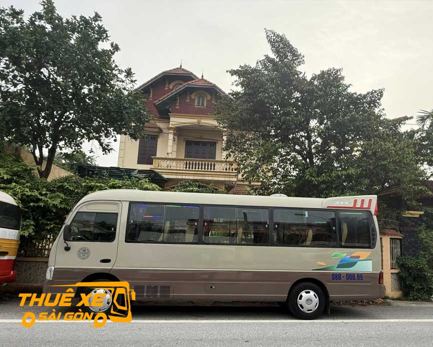 Dòng xe 29 chỗ nhỏ thích hợp đi Vĩnh Thạnh