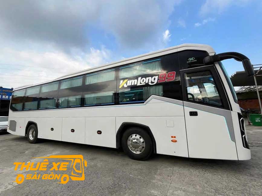 Tại Thuê Xe Sài Gòn đã phục vụ các dòng Kim Long xe ghế