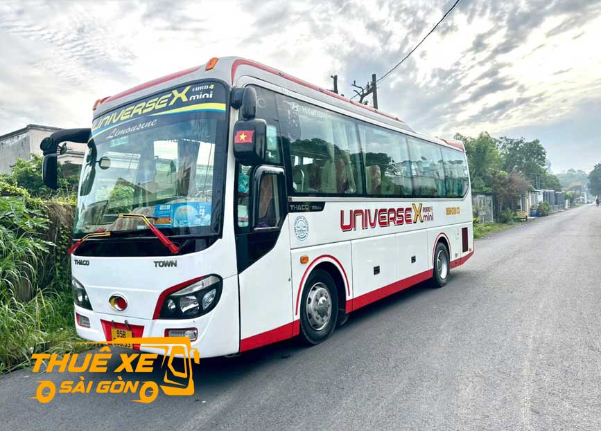 Không gian riêng tư thoải mái, khi thuê xe 29 chỗ đi thị xã Ngã 5