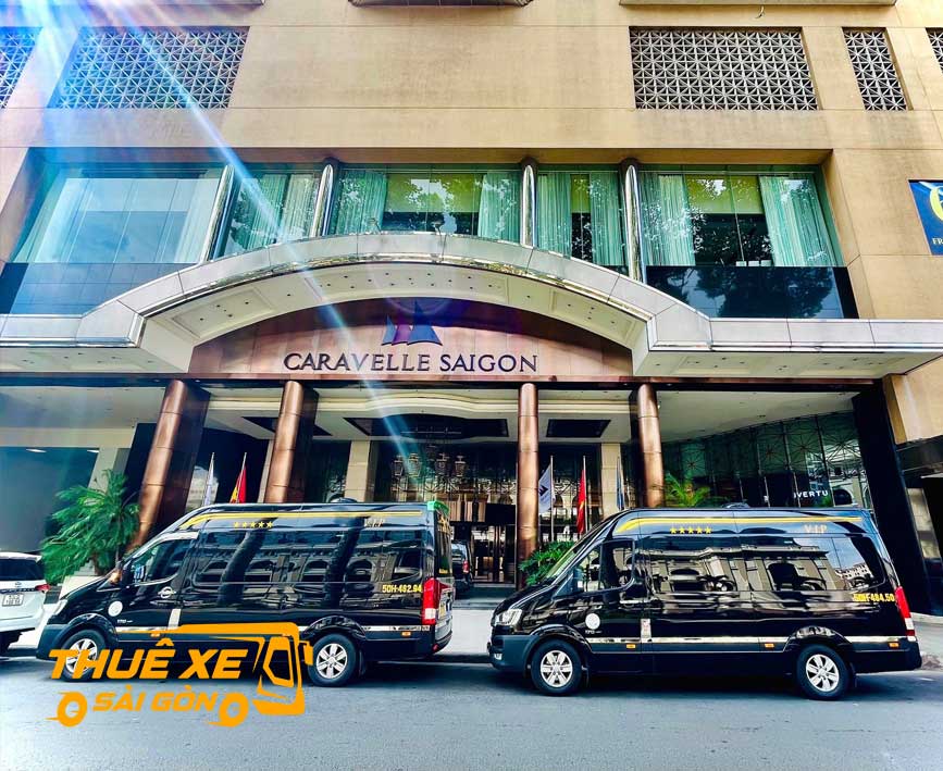Dòng xe cao cấp, phục vụ khách hàng