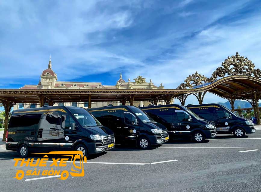 Dòng xe Limousine 9 chỗ phục vụ hội nghị