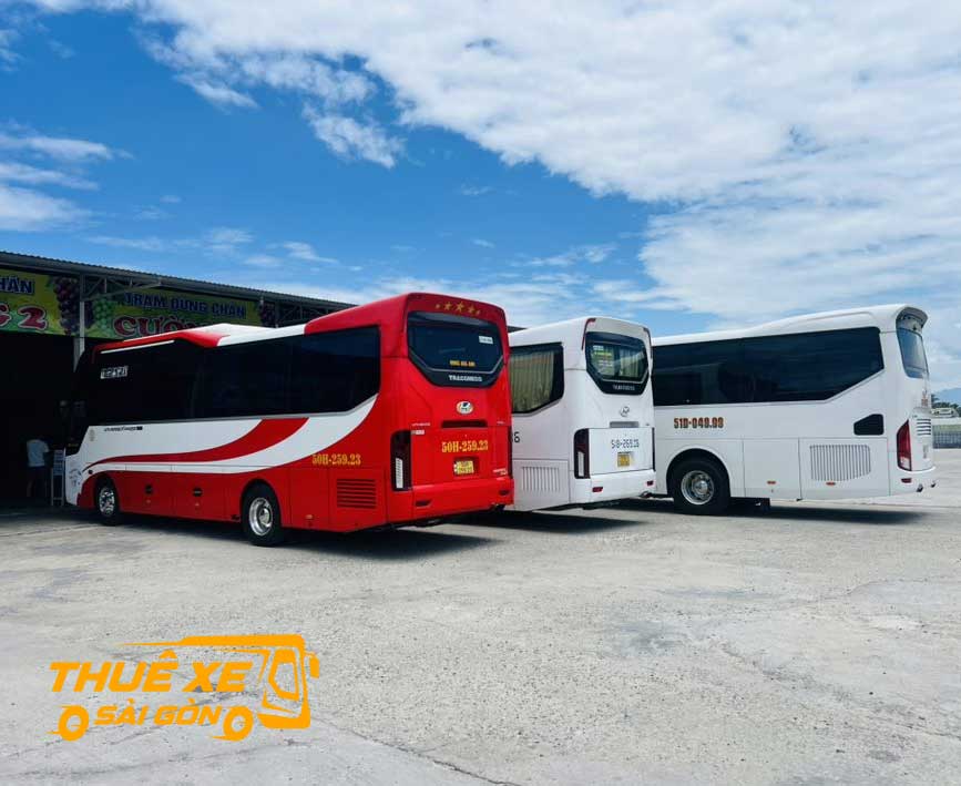 Mùa thấp điểm và ngày trong tuần luôn có giá xe tốt