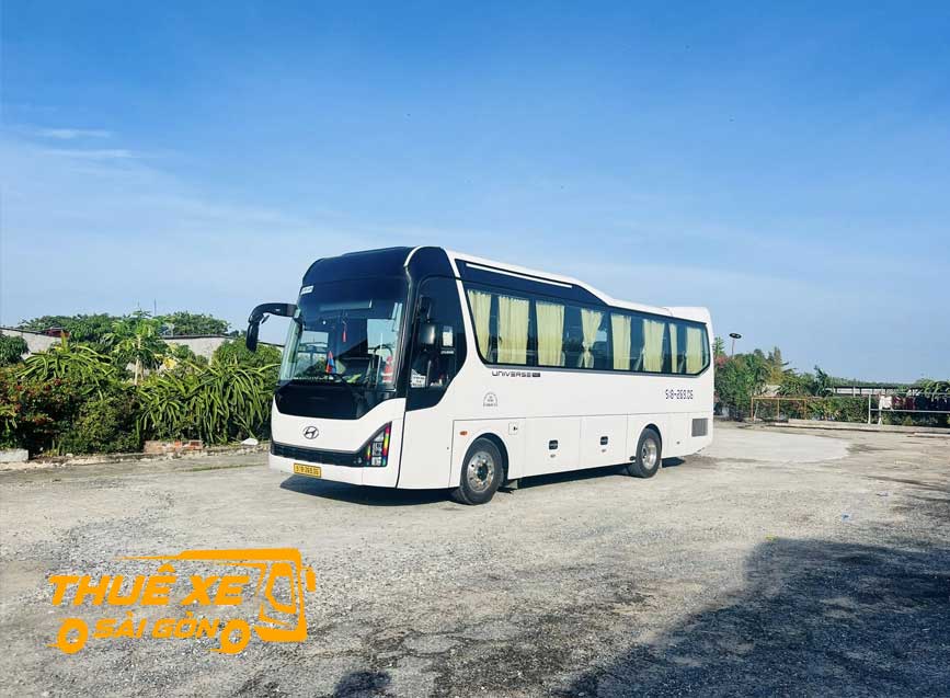 Tham khảo giá thuê xe đi 1 ngày 29 chỗ