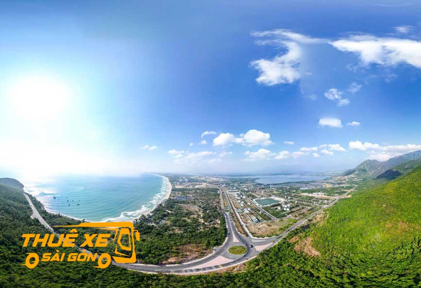 Bãi biển Cam Lâm