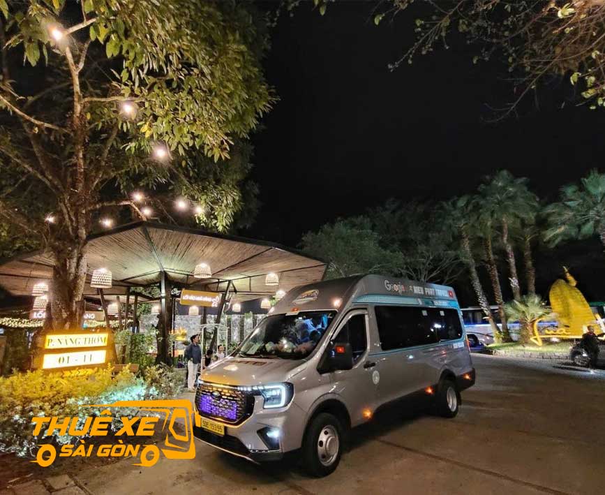 Chọn thuê xe 16 chỗ có tài