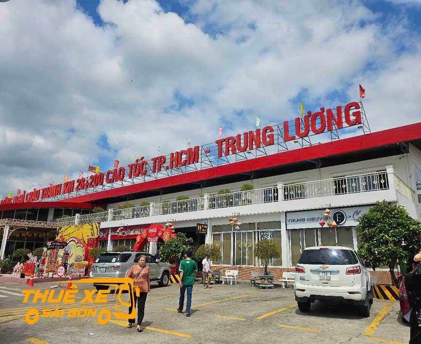 Trạm dừng cao tốc Trung Lương