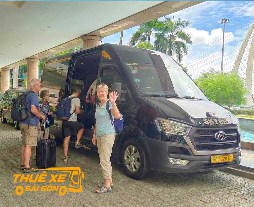 Liên hệ thuê xe Limousine cùng Thuê Xe Sài Gòn