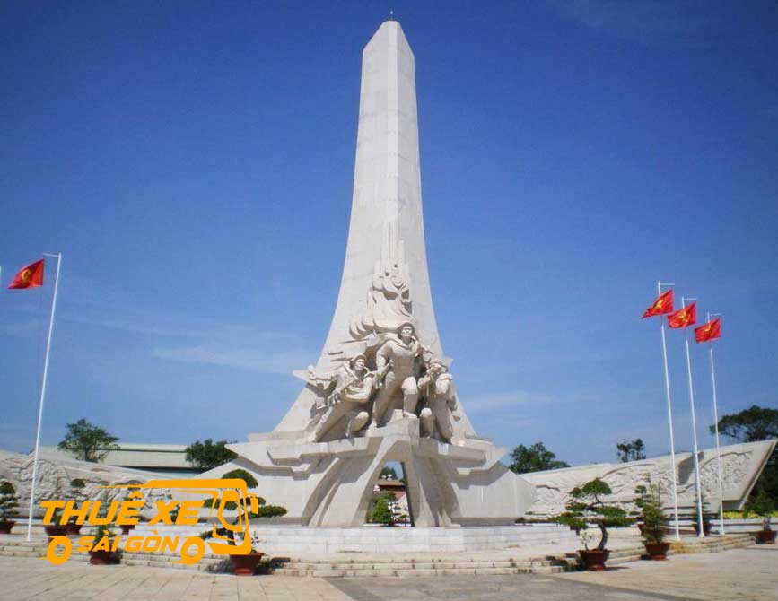 Tượng đài chiến thắng Đồng Xoài