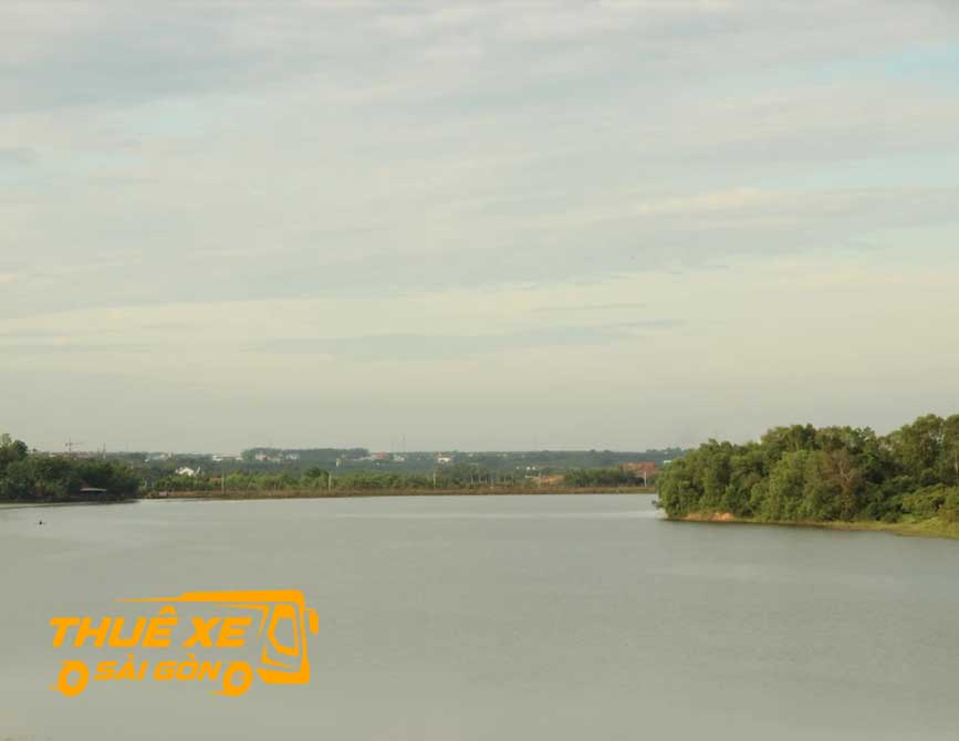 Hồ Suối Cam - Đồng Xoài