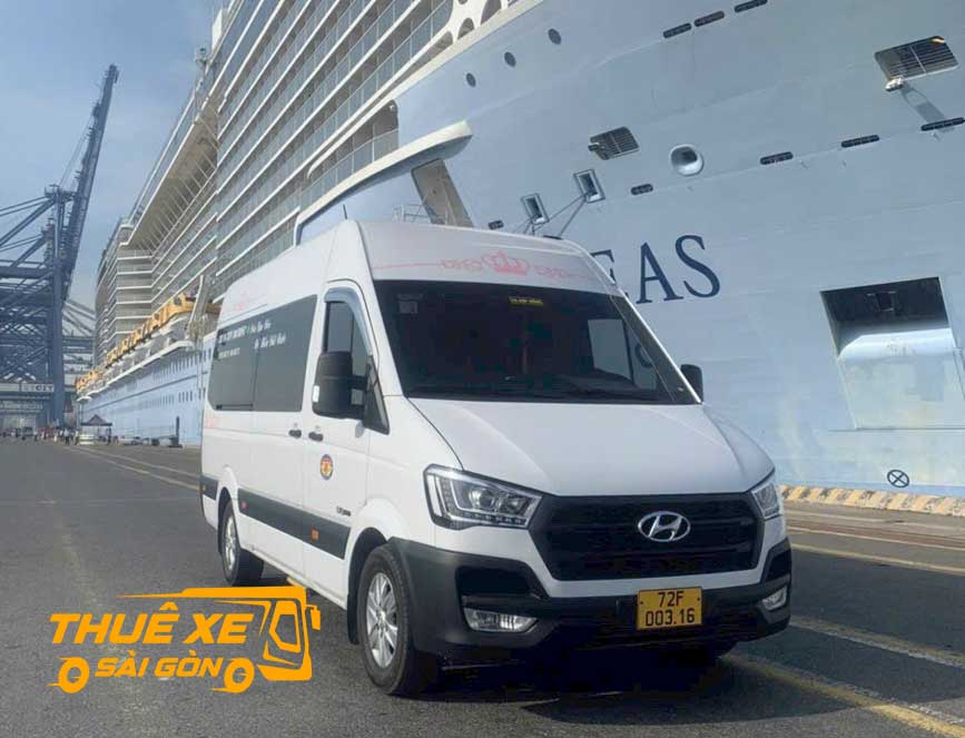 Xe 16 chỗ phục vụ đón tàu biển