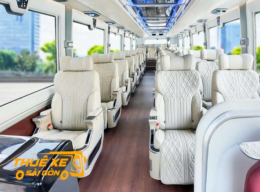 Tiện nghi hiện đại dòng xe Kim Long 28 chỗ