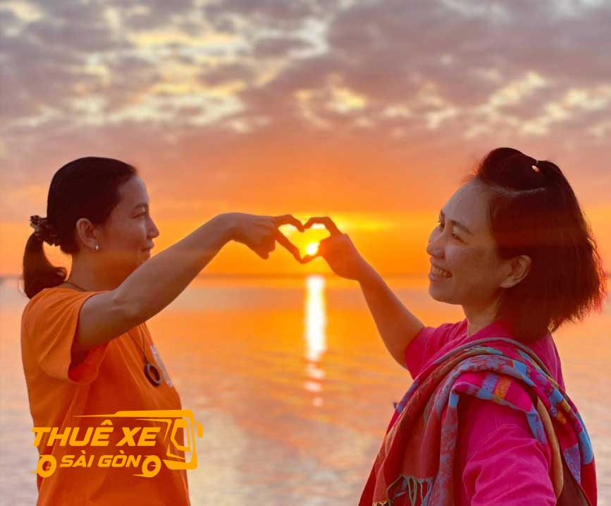 Đón Bình Minh tại Đất Mũi Cà Mau
