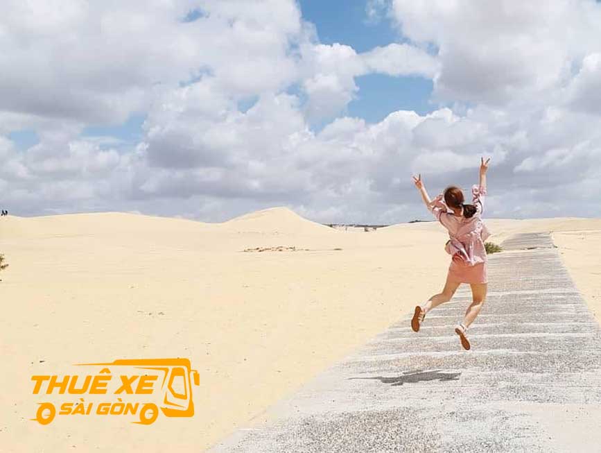 Sống ảo tại Bàu Trắng