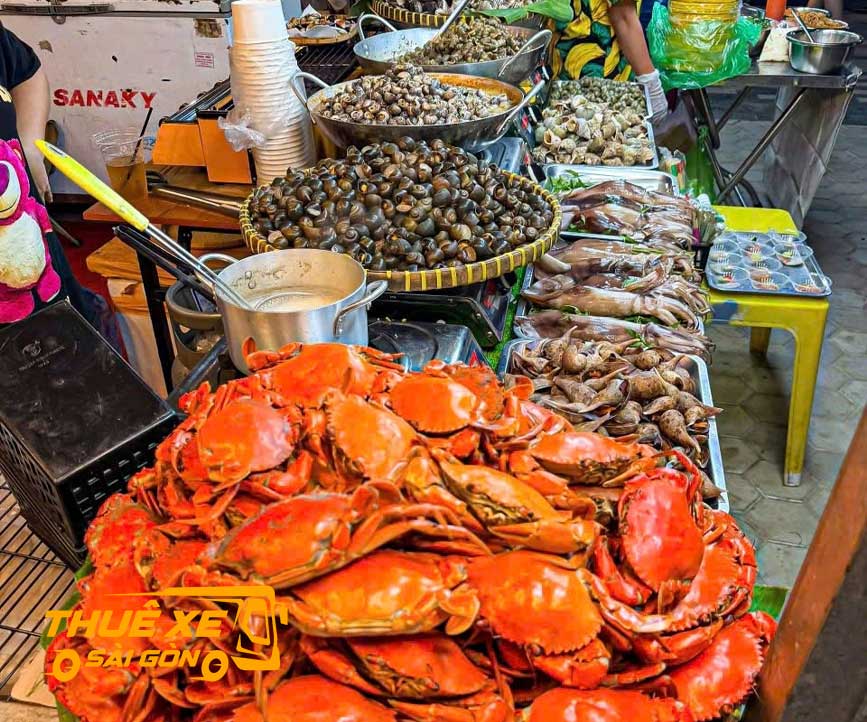 Thưởng thức hải sản tươi sống