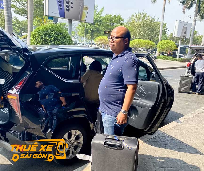 tourist vehicle rental Ho Chi Minh City