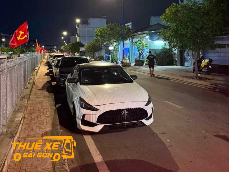 4 seater car rental Ho Chi Minh City