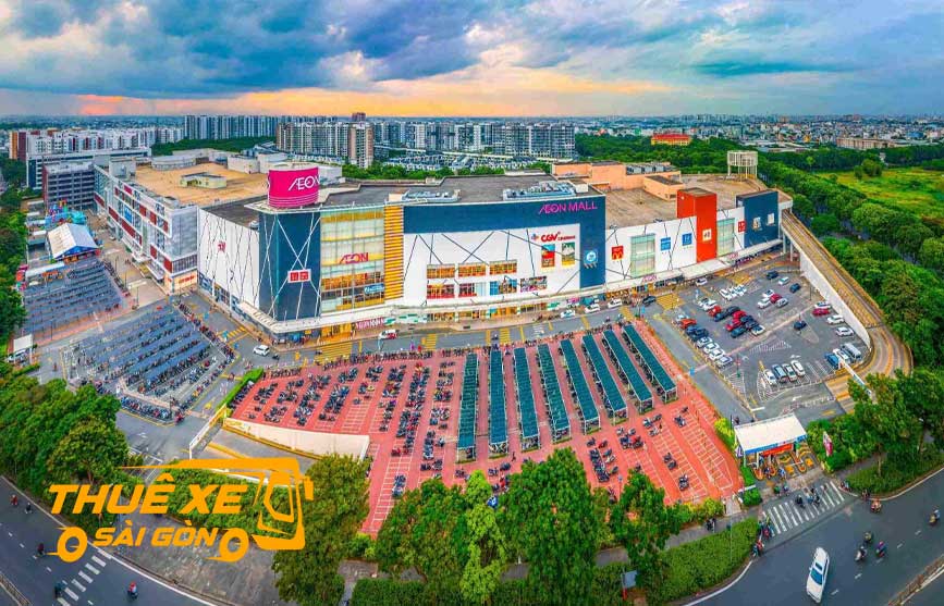 Trung tâm thương mại lớn gần sân bay
