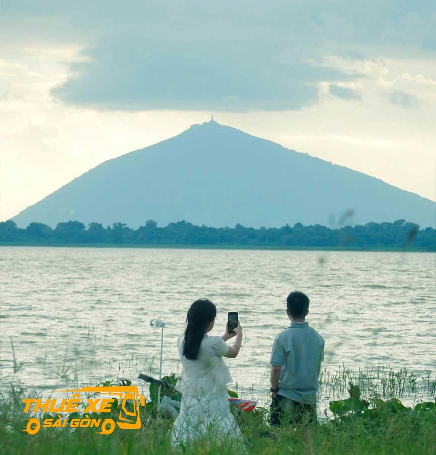 Cho thuê xe giá rẻ đi Hồ Dầu Tiếng